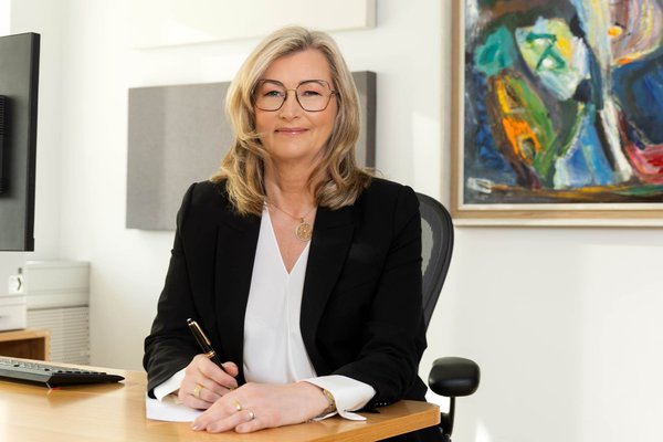 Halla fer fyrir krabbameinsráði Ölmu